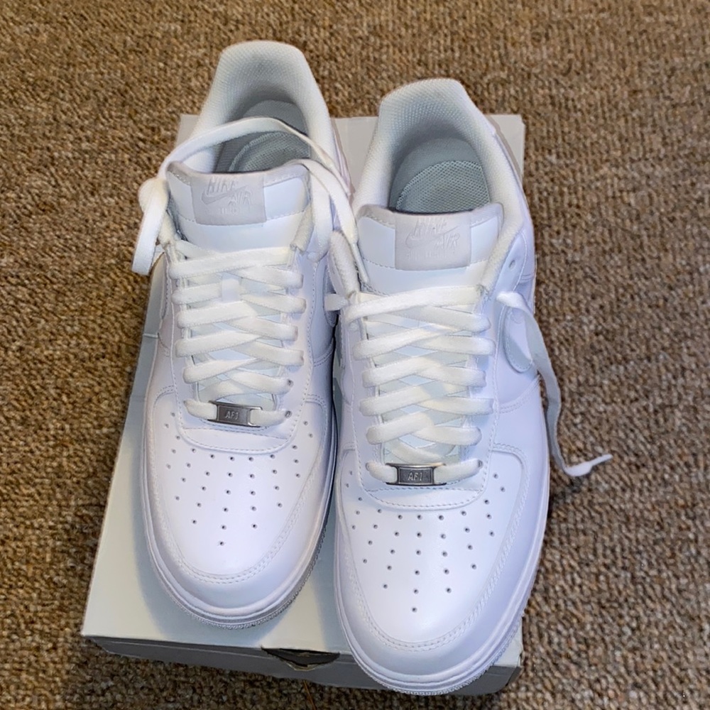 Fresh pair of white Air Force 1s worn but great condition